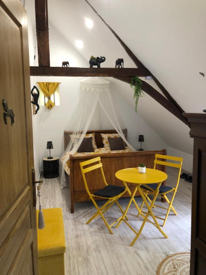 Un Coin De Paradis Acomodação com café da manhã Baugé Exterior foto